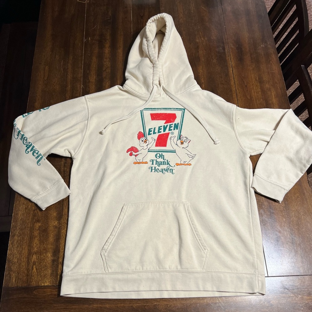 7 Eleven Hoodie
Men’s X-Large